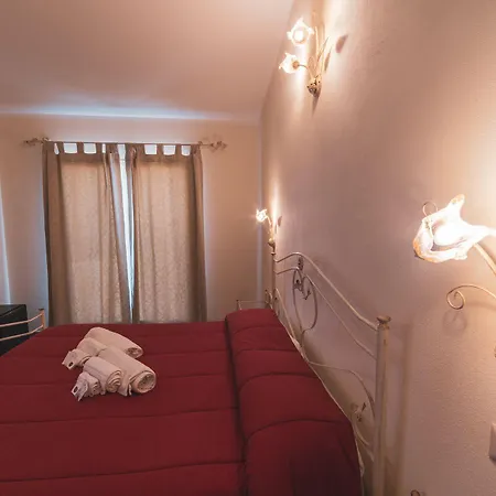 Alberta Отель Пула