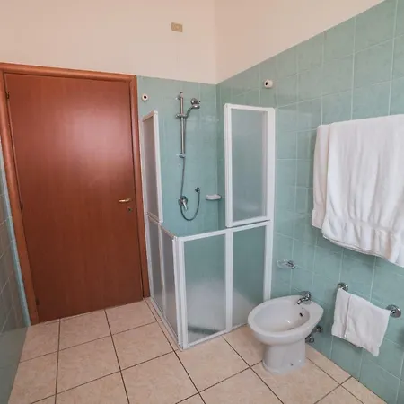 Отель Alberta 3*