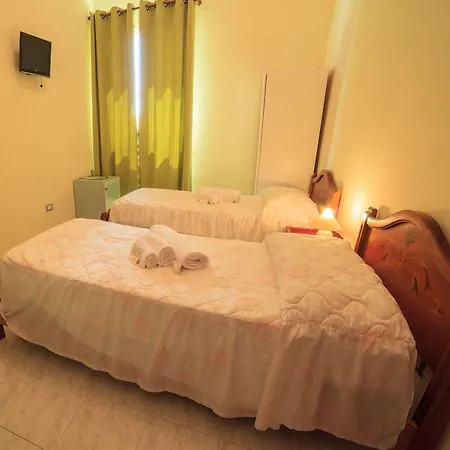 Alberta ホテル プーラ