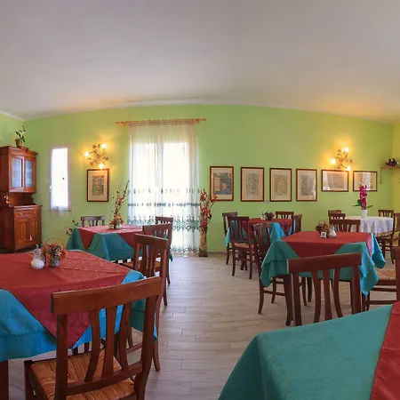 Alberta מלון פולה