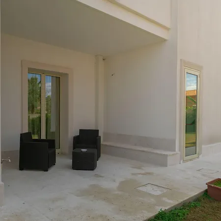 Alberta מלון פולה