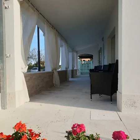 Alberta Hotel 3*