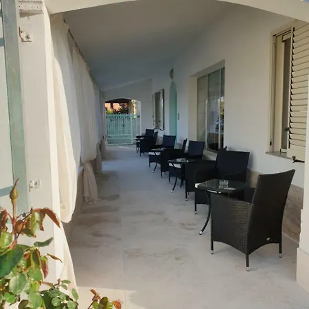 Alberta ホテル プーラ